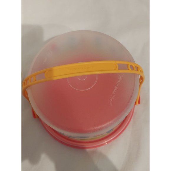 Vintage Tupperware Kids Set of 4 Cups & Matching Cake Taker With Handle Lot - Picture 4 of 10